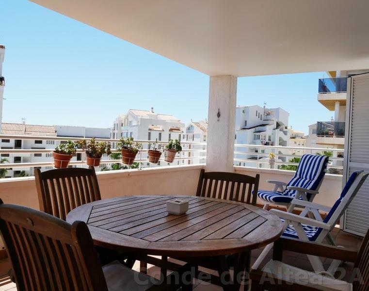 Delightful Seaview Apartment In Beautiful Алтеа Екстериор снимка